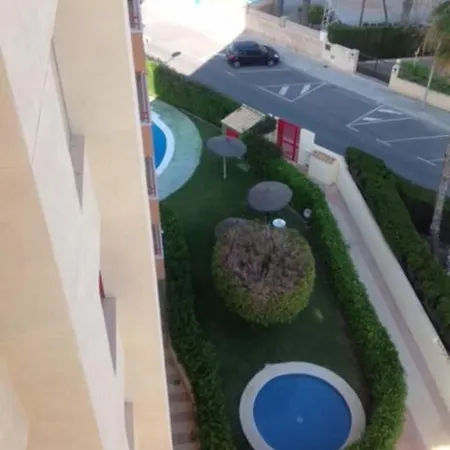 Vista Al Mar+piscina+garaje En Playa Muchavista *